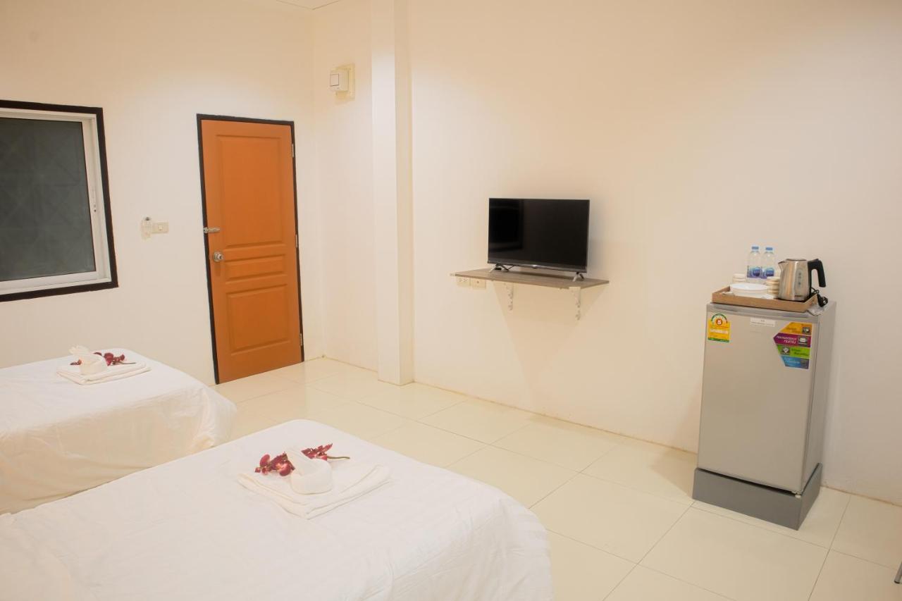 ตะวันแมนชั่น Apartment Ban Na Kha Exterior photo