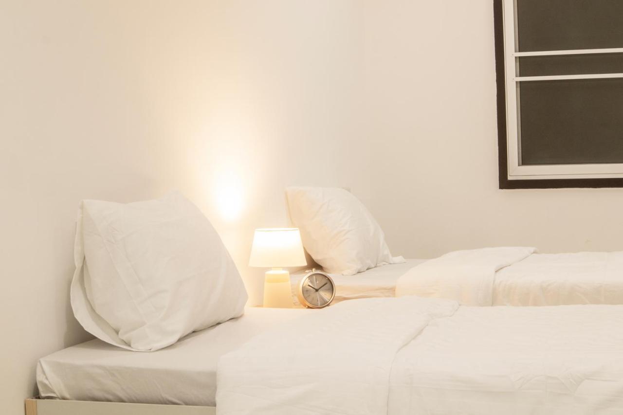 ตะวันแมนชั่น Apartment Ban Na Kha Exterior photo